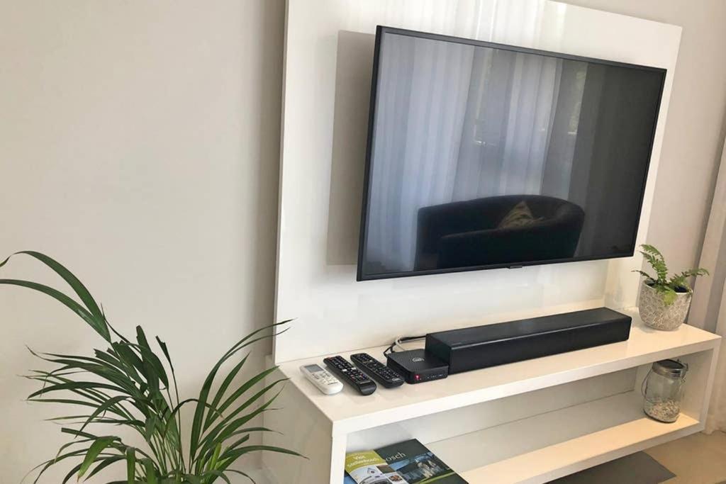 Unique Stay, The Den Apartments Стеленбош Екстериор снимка