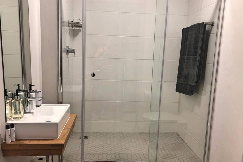 Unique Stay, The Den Apartments Стеленбош Екстериор снимка