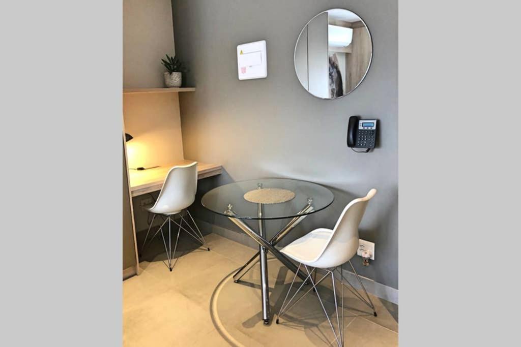 Unique Stay, The Den Apartments Стеленбош Екстериор снимка