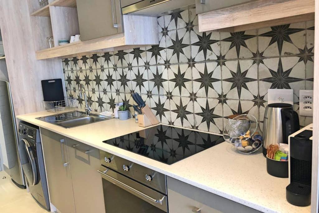 Unique Stay, The Den Apartments Стеленбош Екстериор снимка